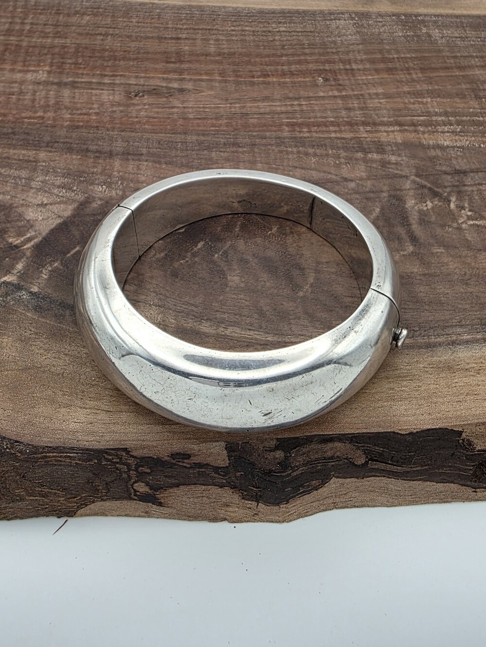 Taxco Talleres Ballesteros Huge Domed Sterling Silver Hinged Bangle Bracelet